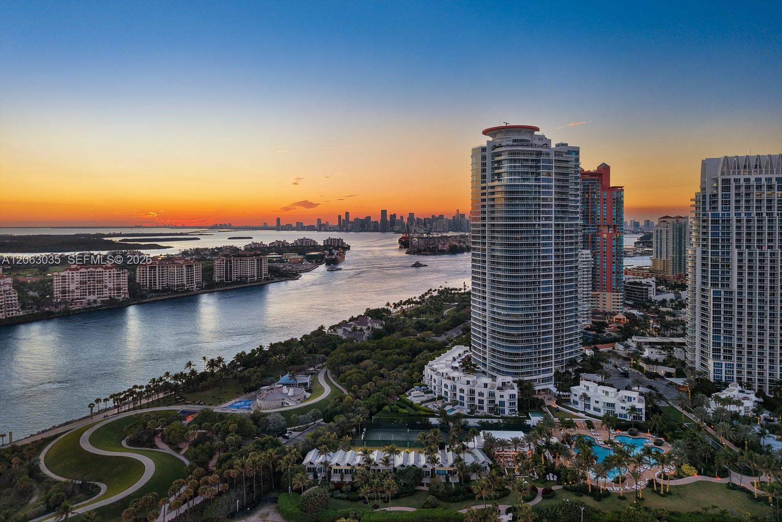 Photo of 100 S Pointe Drive 1201/1202 #1201/1202 listing for Sale