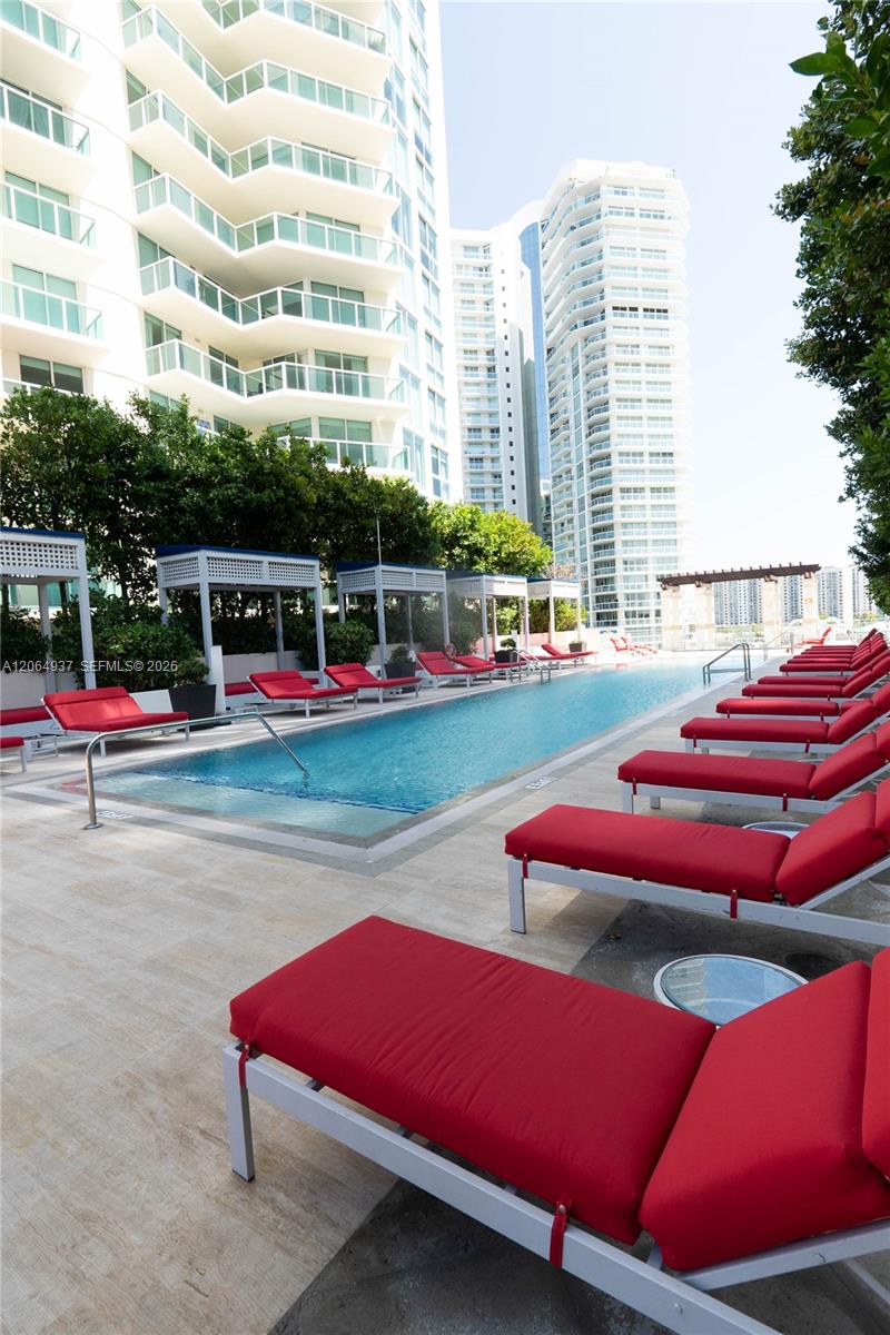 Photo of 150 Sunny Isles Boulevard 1-TH403 #1-TH403 listing for Sale
