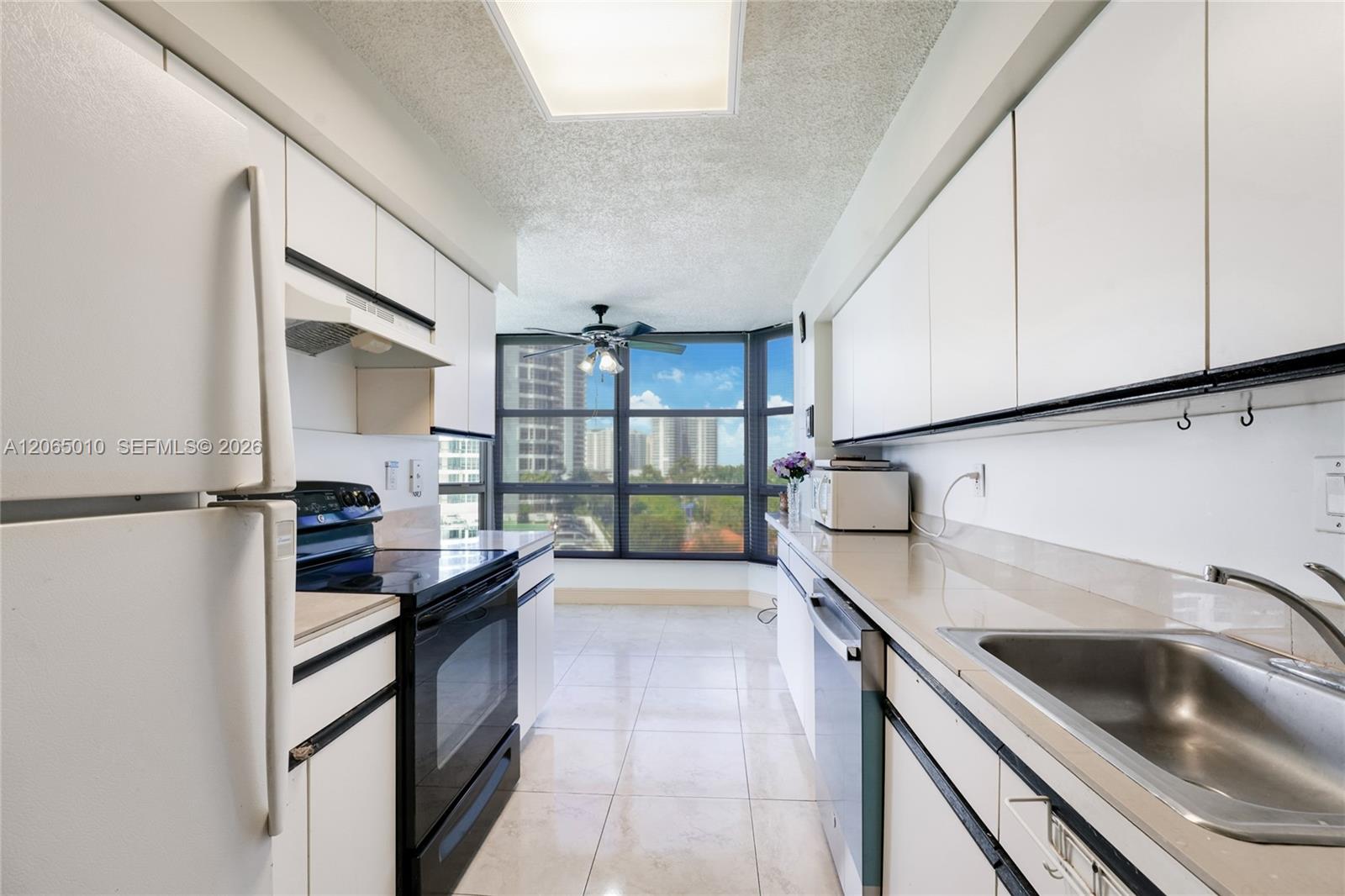 Photo of 19101 NE 36th Court 705 #705 listing for Sale