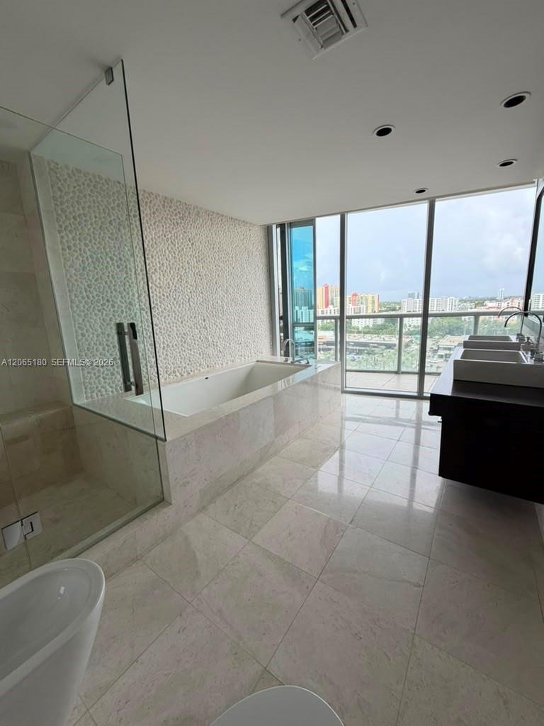 Photo of 17121 Collins Avenue 1208 #1208 listing for Sale