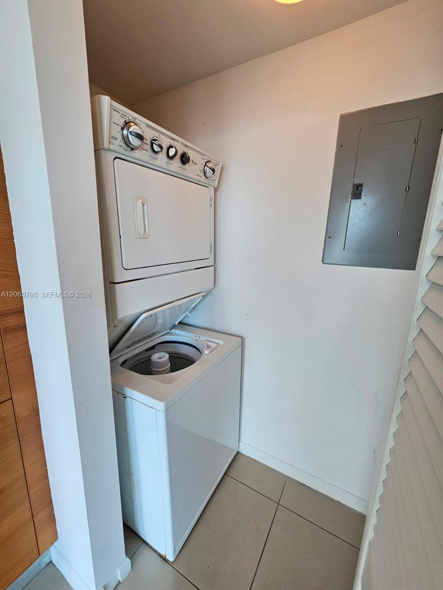 Photo of 244 Biscayne Boulevard 3707 #3707 listing for Sale