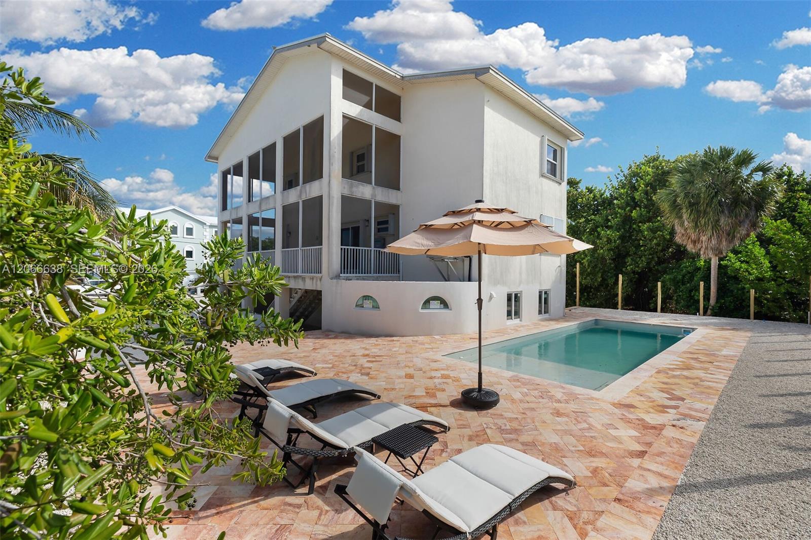 Photo of #A12066638 listing for Sale