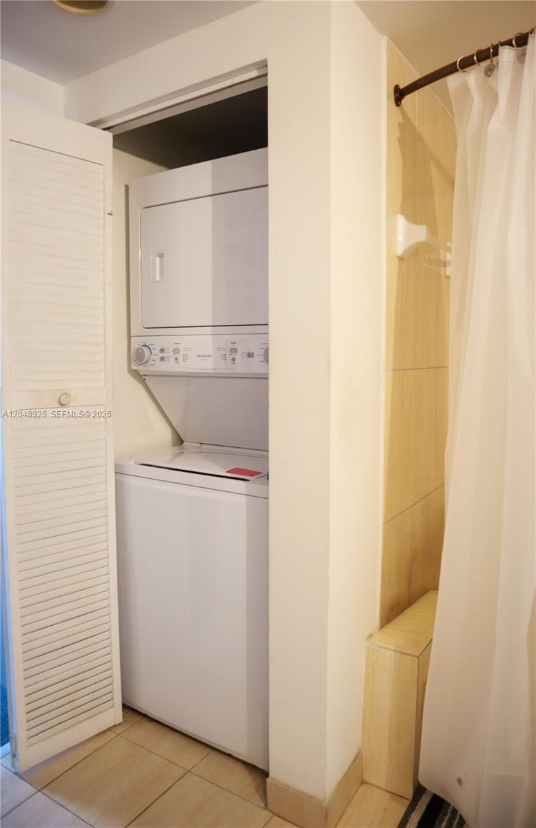 Photo of 1750 N Bayshore Drive 3611 #3611 listing for Sale