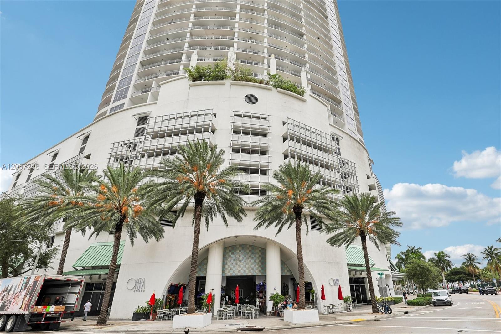 Photo of 1750 N Bayshore Drive 3207 #3207 listing for Sale