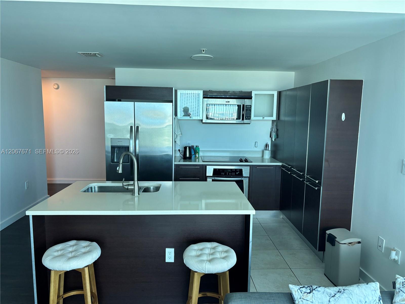 Photo of 1900 N Bayshore Drive 4011 #4011 listing for Sale