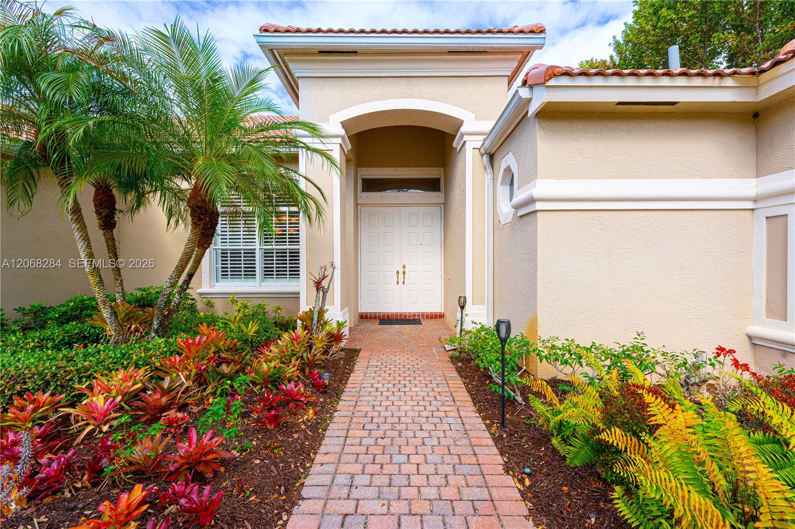 Photo of #A12068284 listing for Sale