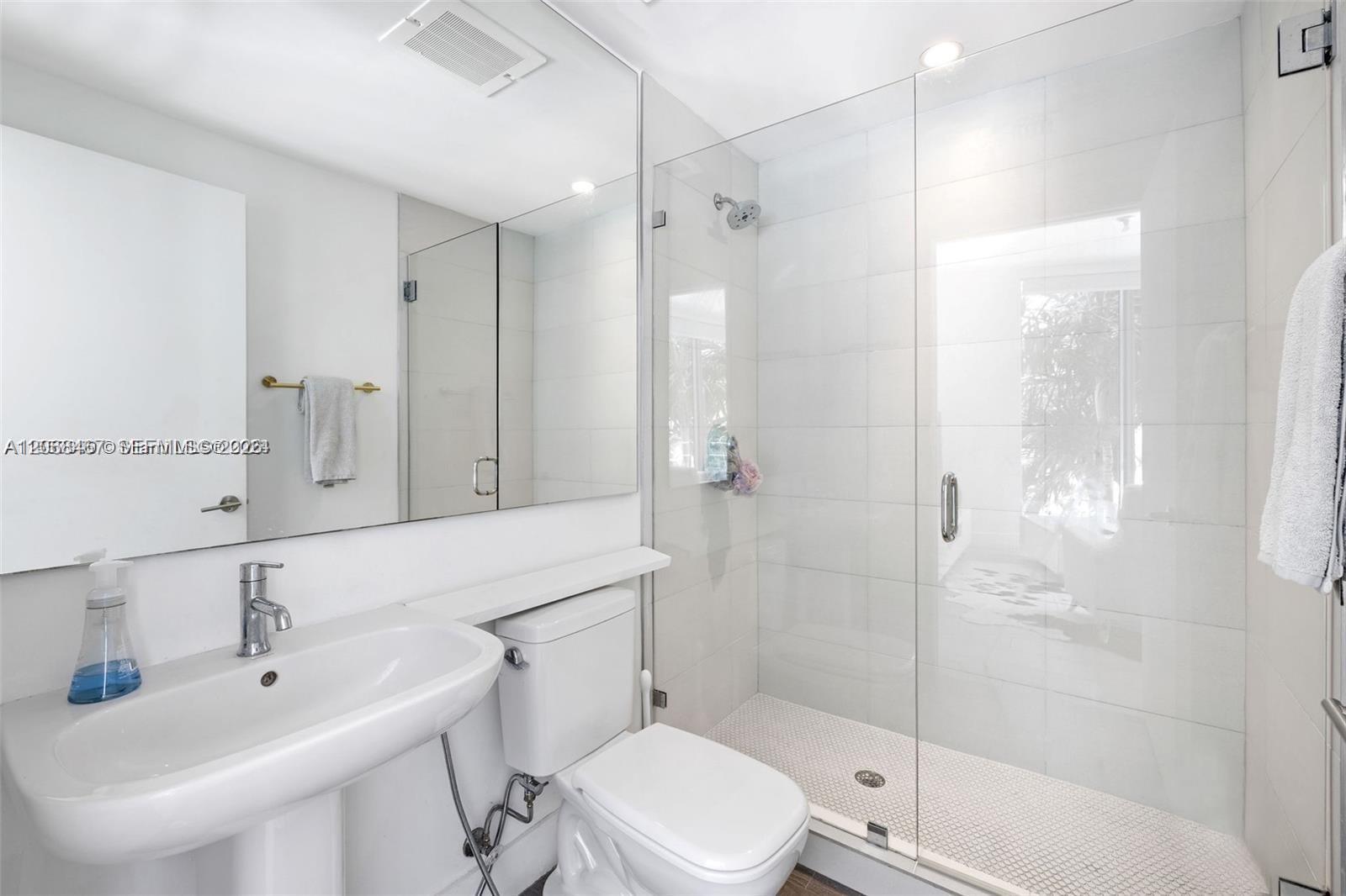 Photo of 2900 NE 7th Avenue 809 #809 listing for Sale