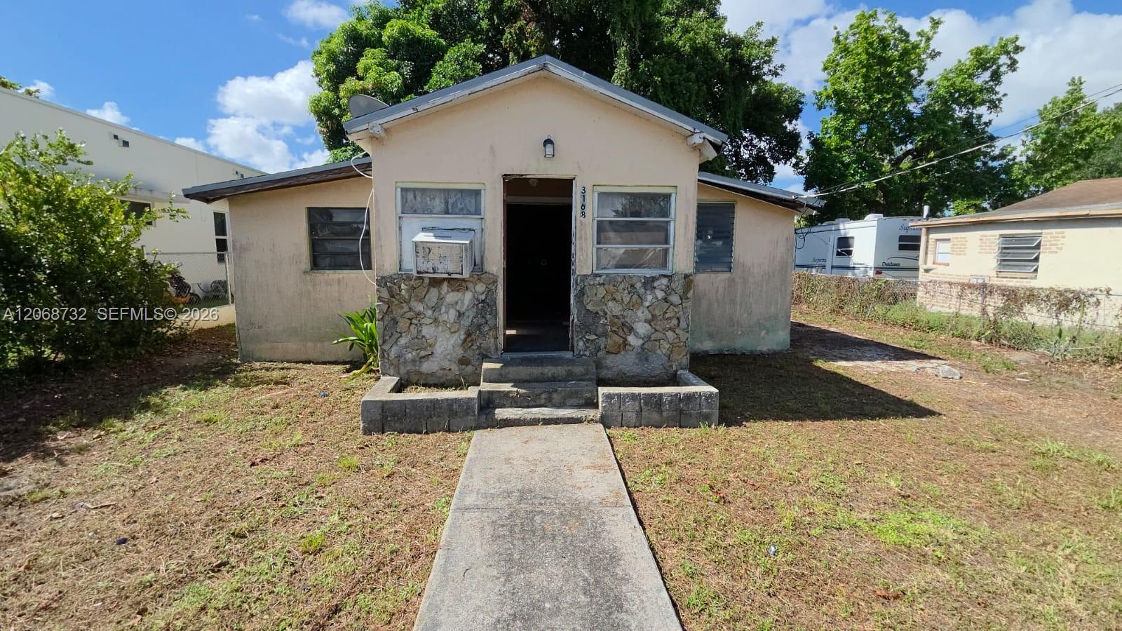 Photo of #A12068732 listing for Sale