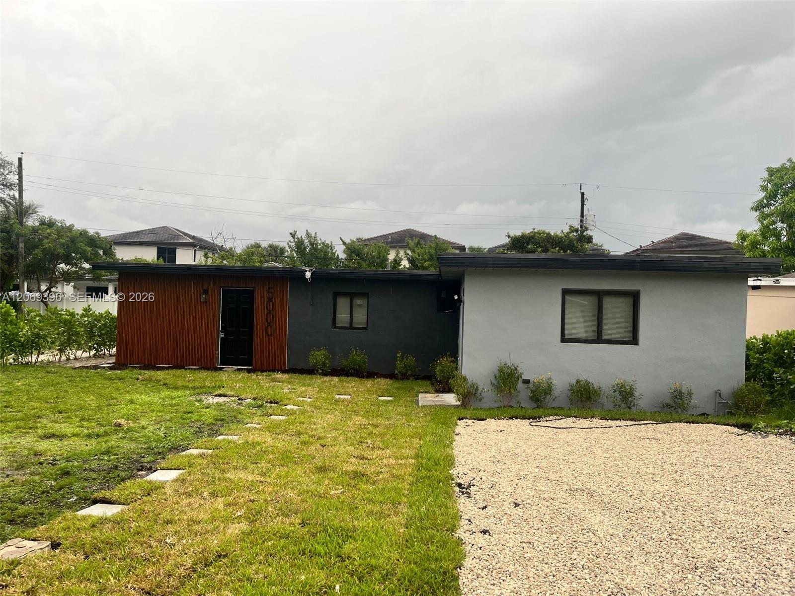 Photo of #A12069396 listing for Sale