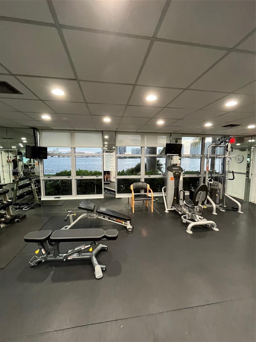 Photo of 3600 Mystic Pointe Drive 1010 #1010 listing for Sale