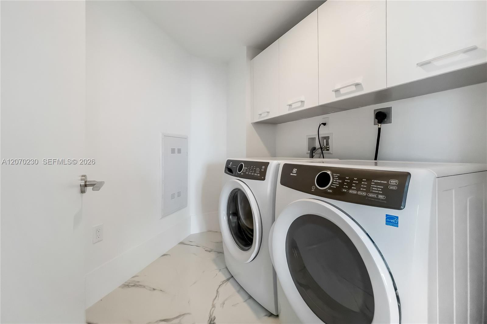 Photo of 330 Sunny Isles Boulevard 5-1102 #5-1102 listing for Sale