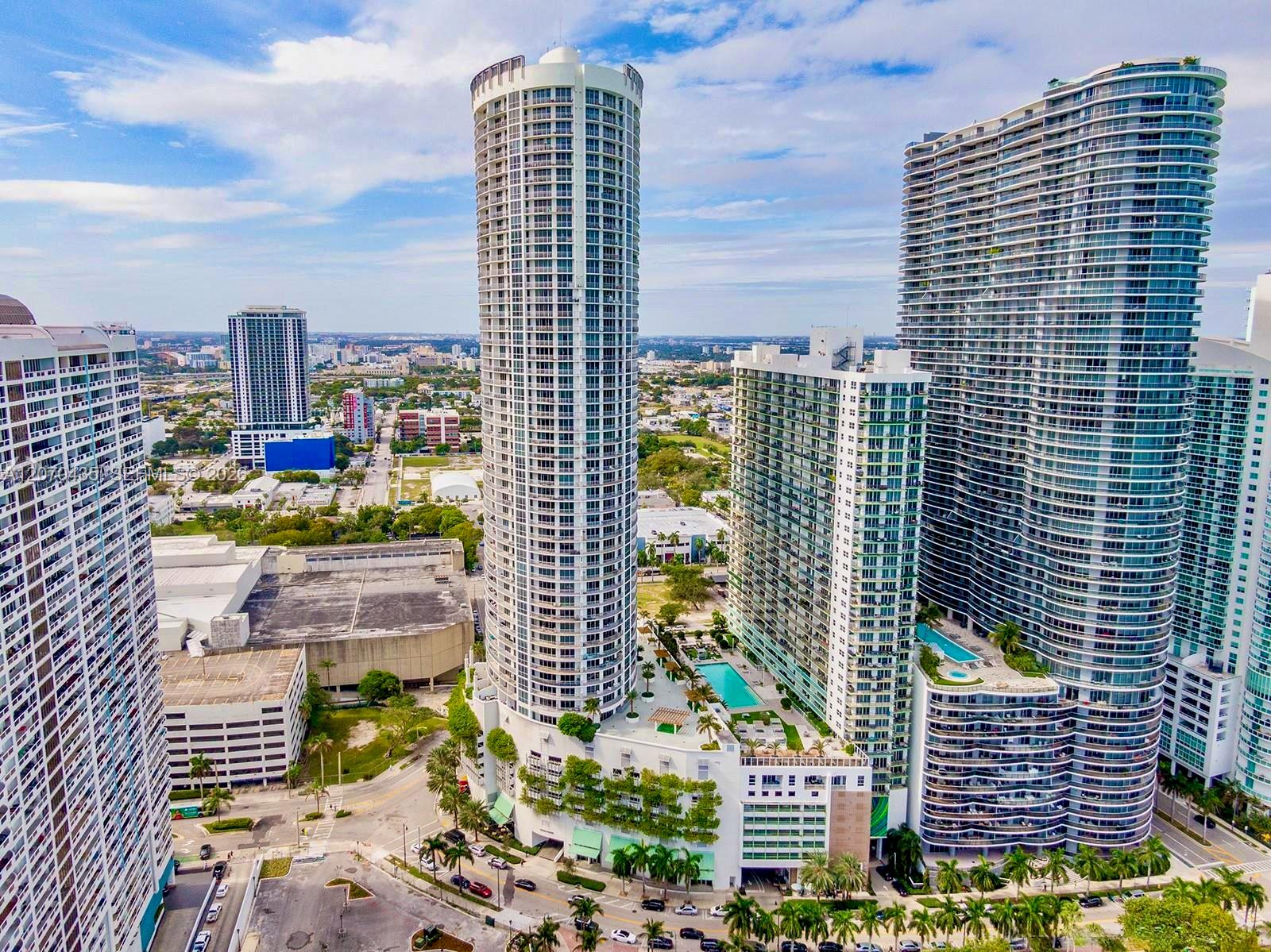 Photo of 1750 N Bayshore Drive 2202 #2202 listing for Sale