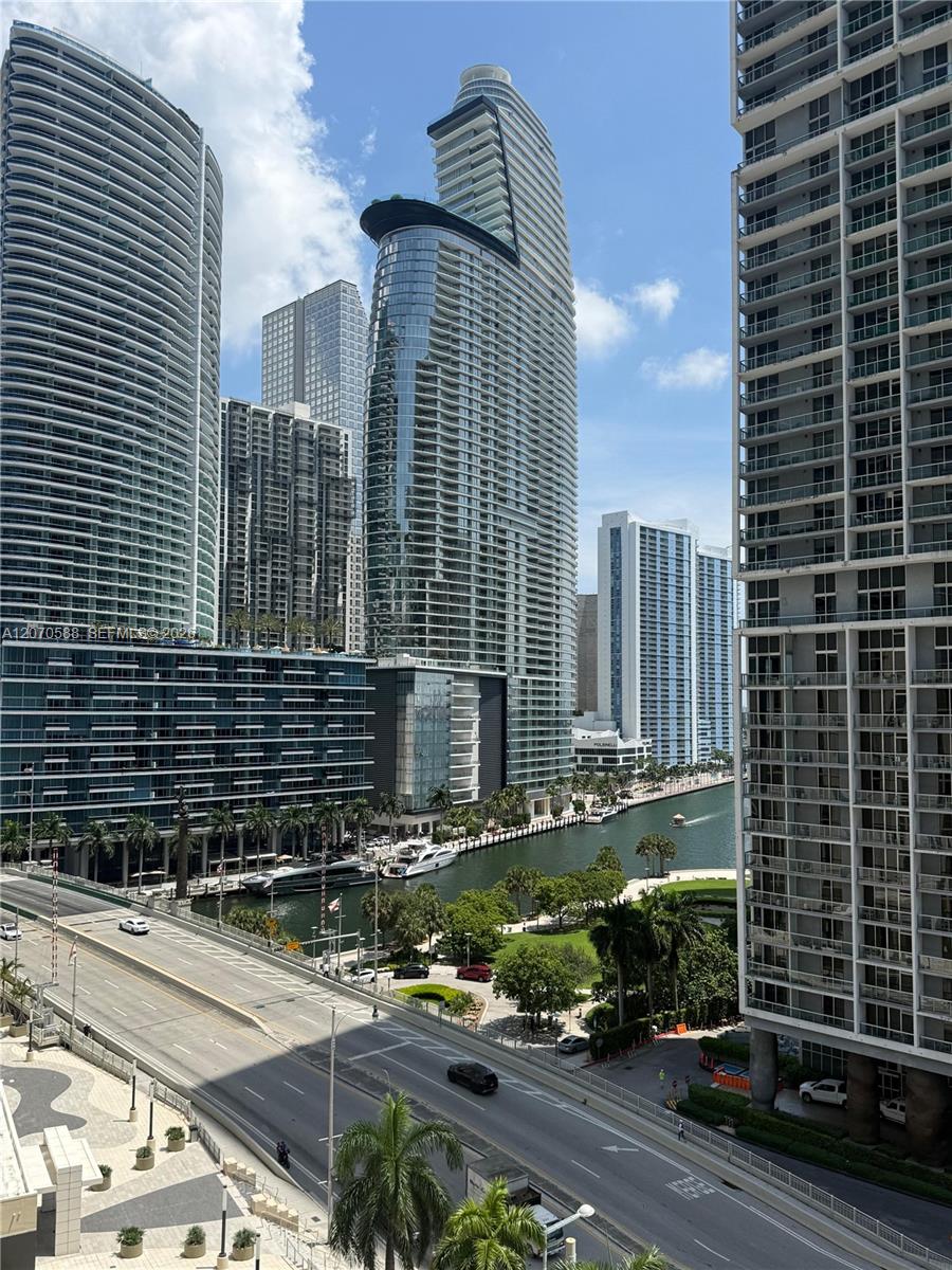 Photo of 55 SE 6th Street 2404 #2404 listing for Sale