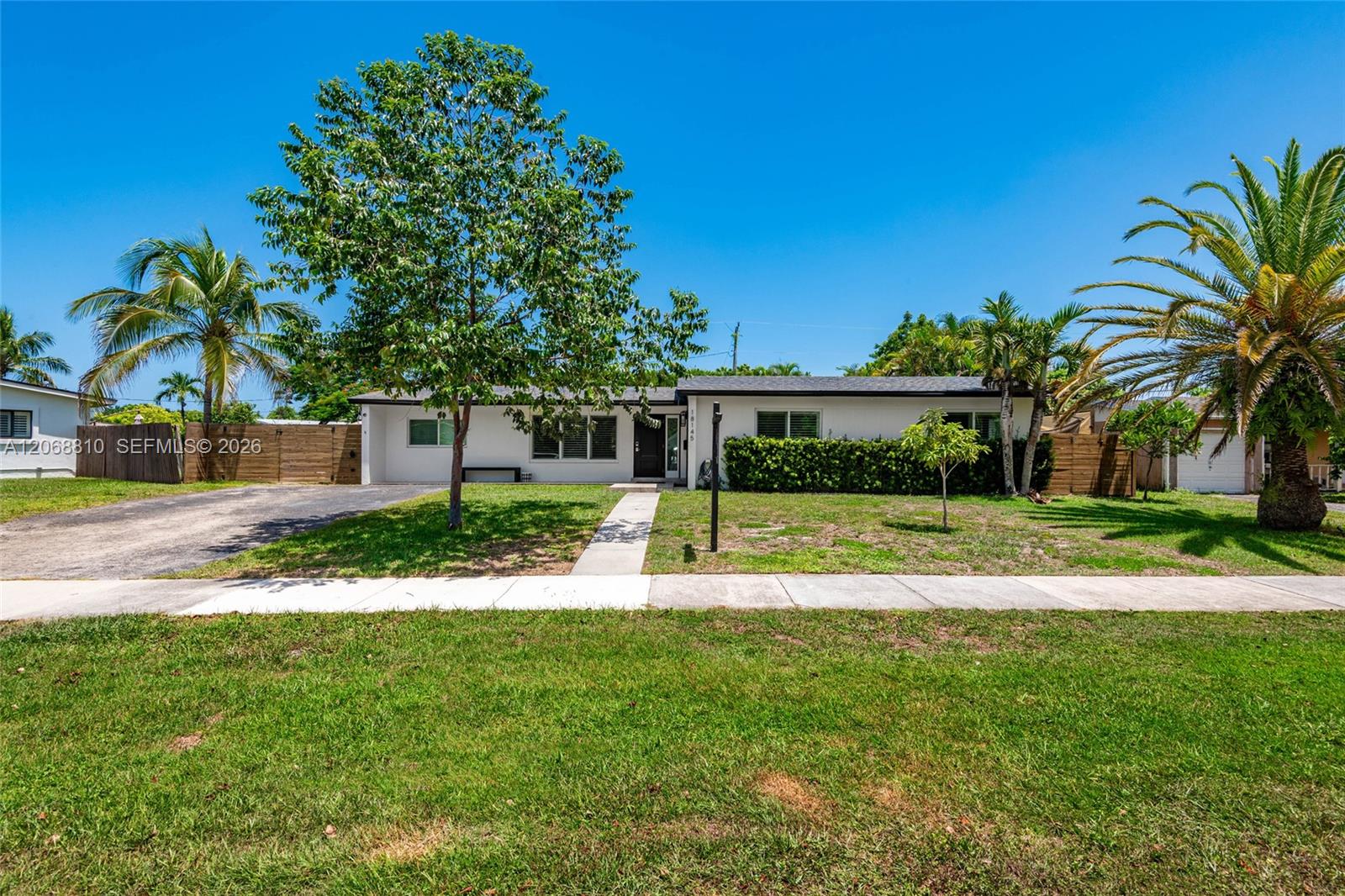 Photo of #A12068810 listing for Sale