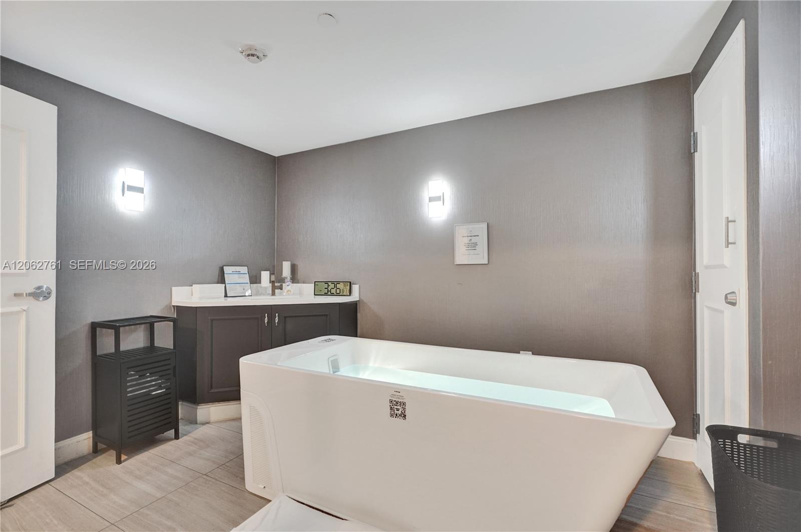 Photo of 3201 NE 183rd Street 2403 #2403 listing for Sale