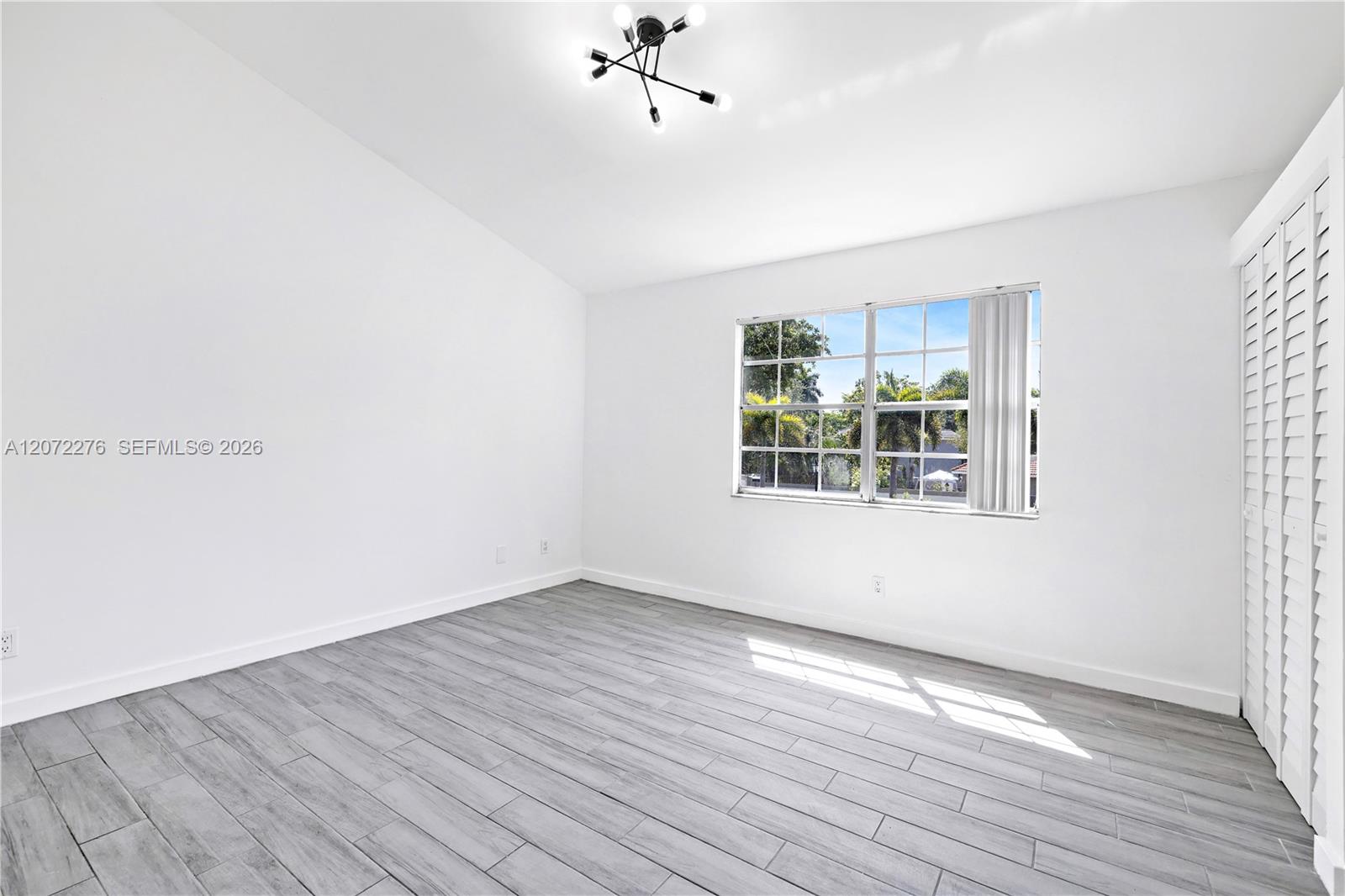 Photo of #A12072276 listing for Sale