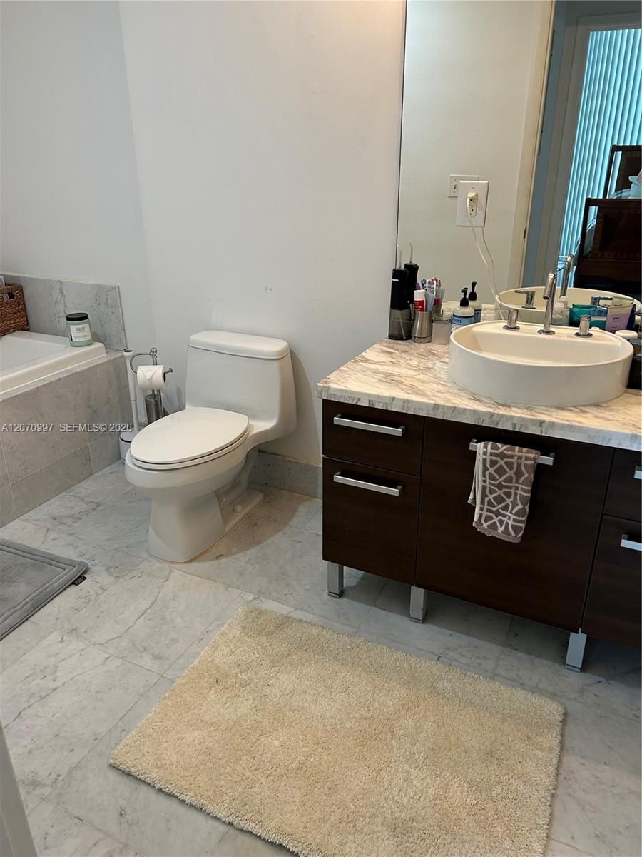 Photo of 244 Biscayne Boulevard 3106 #3106 listing for Sale