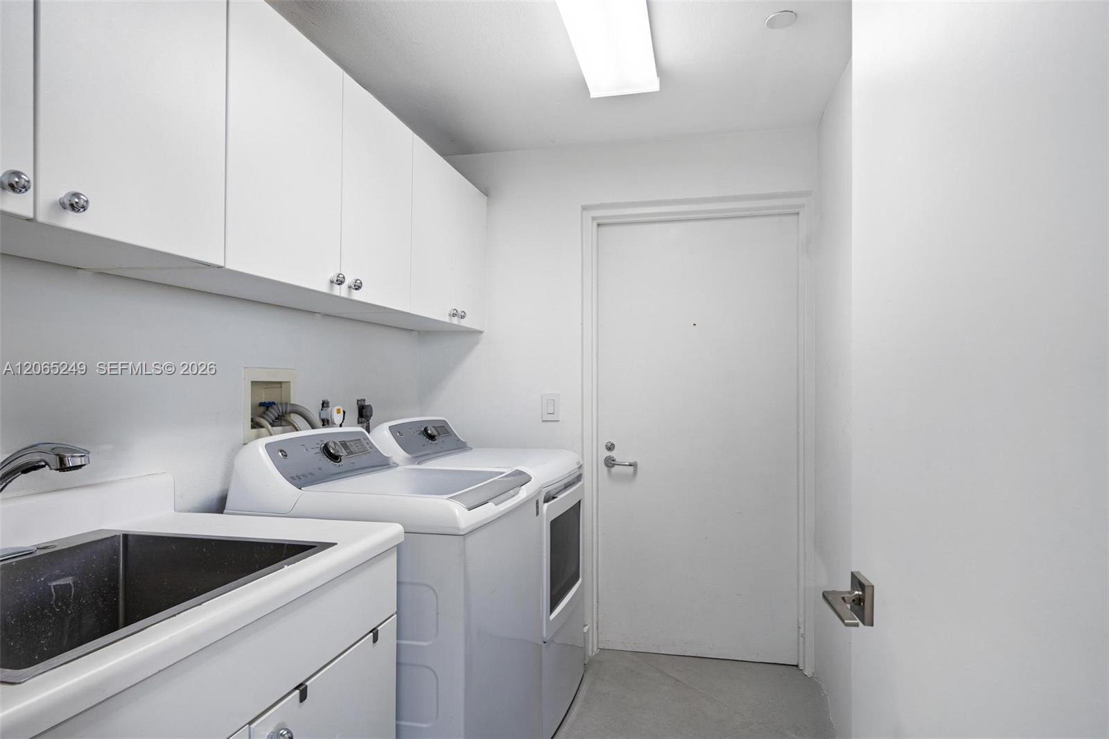 Photo of 21050 Point Place 1006 #1006 listing for Sale