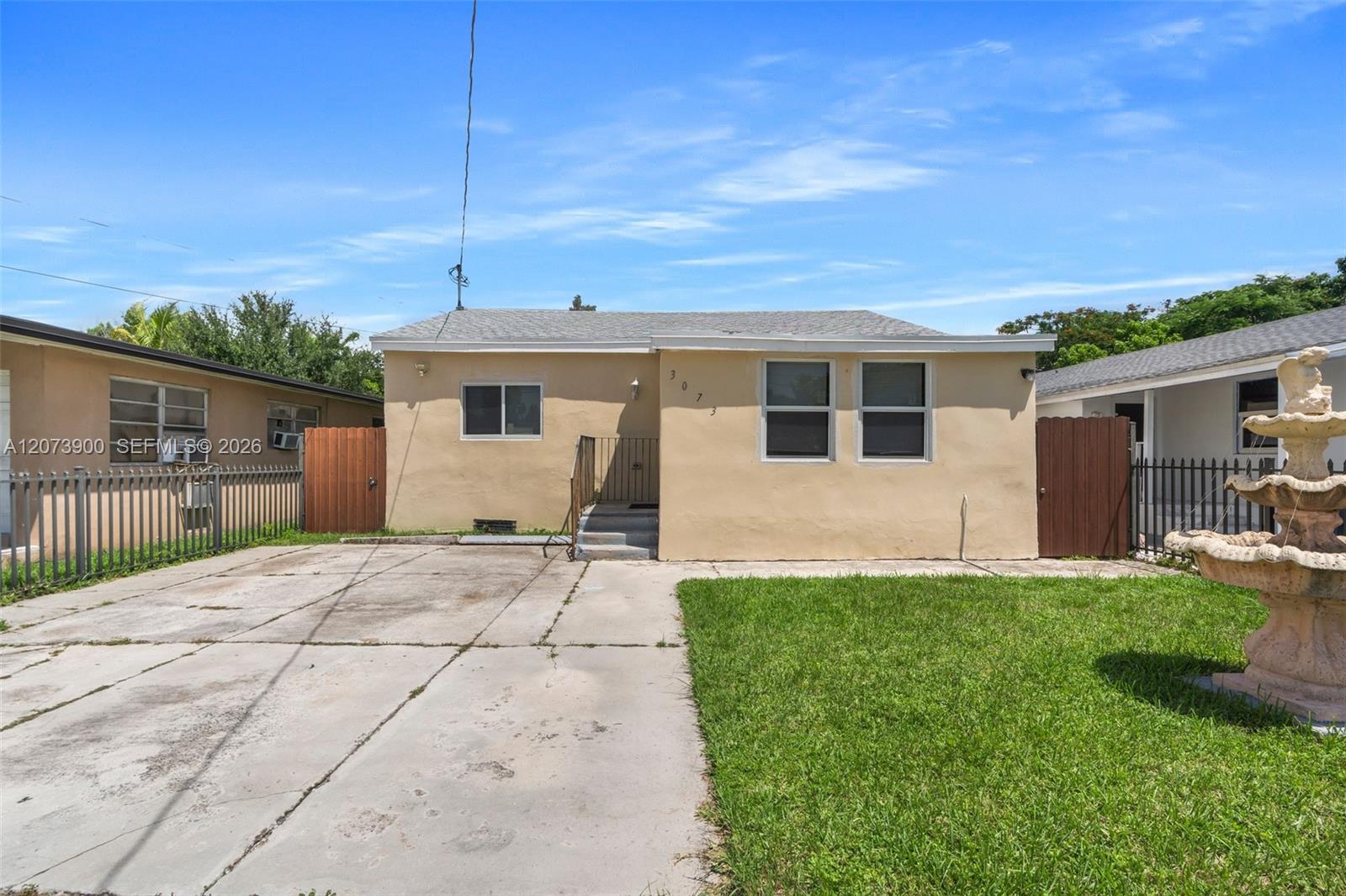 Photo of #A12073900 listing for Sale