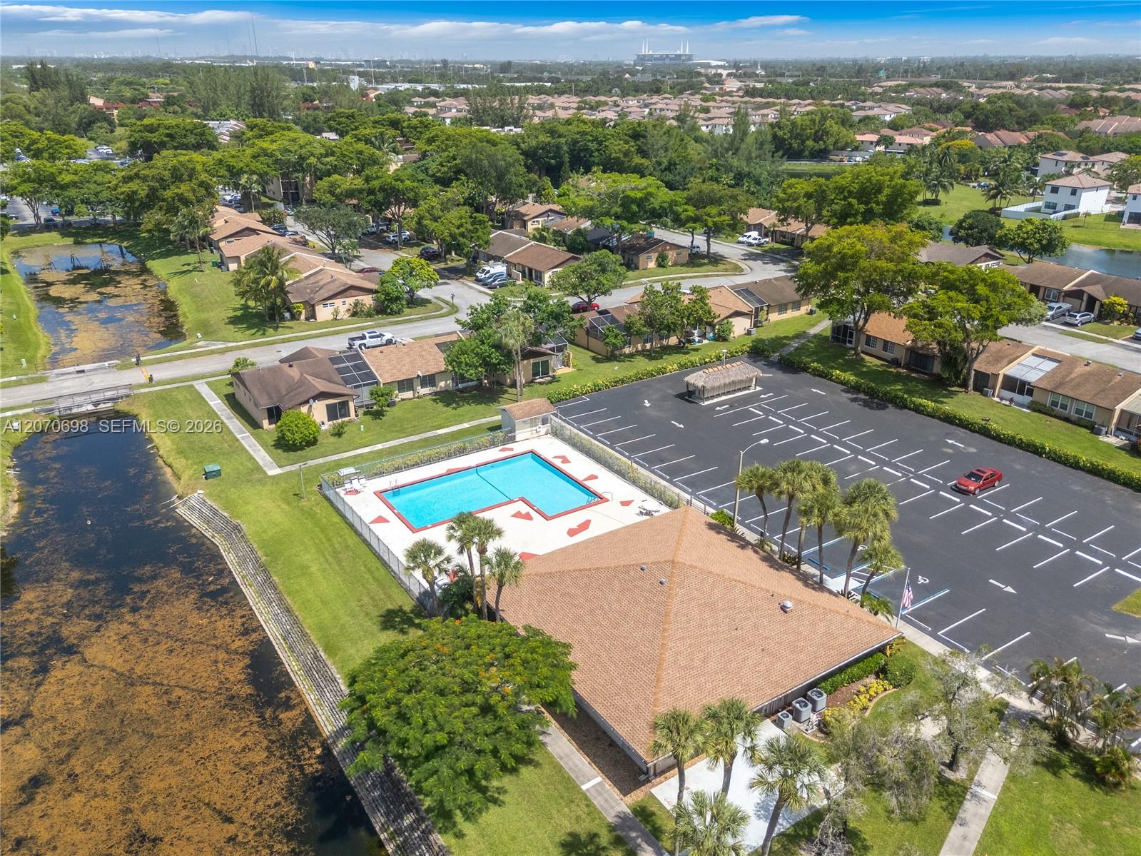 Photo of #A12070698 listing for Sale