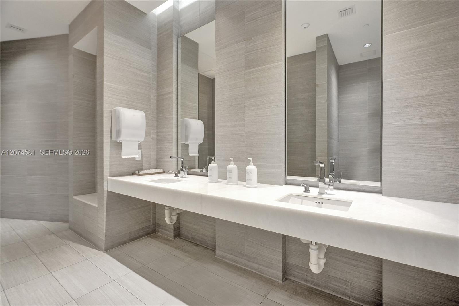 Photo of 3250 NE 188th Street 501 #501 listing for Sale