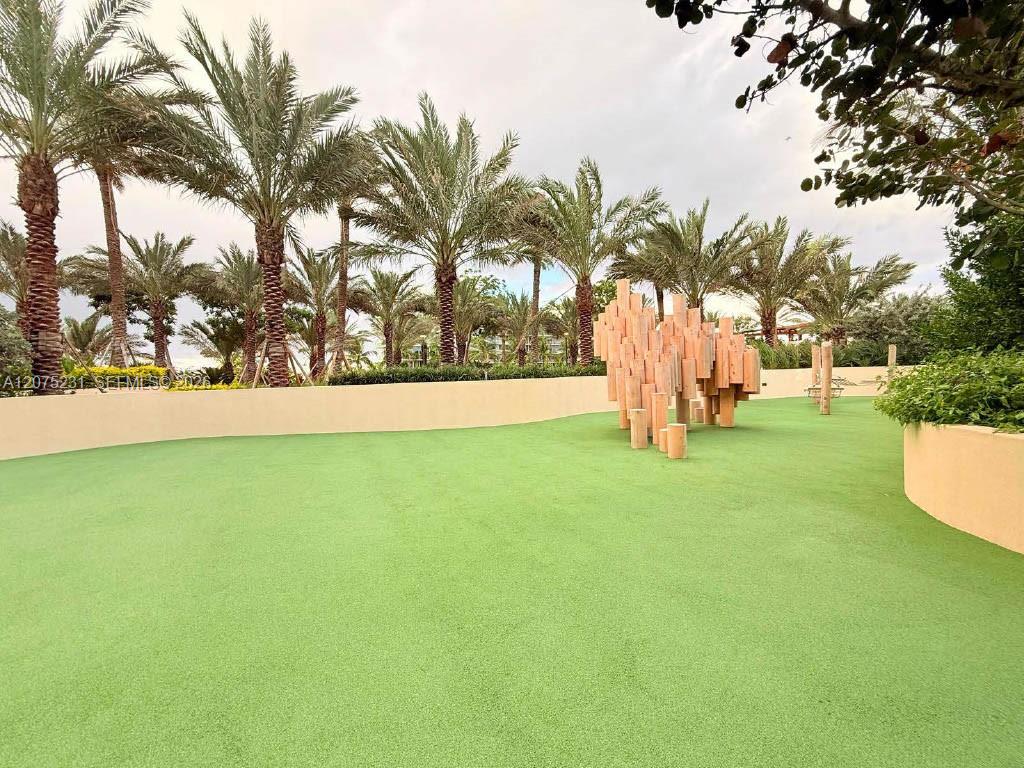 Photo of 300 Pointe Drive 2806 #2806 listing for Sale