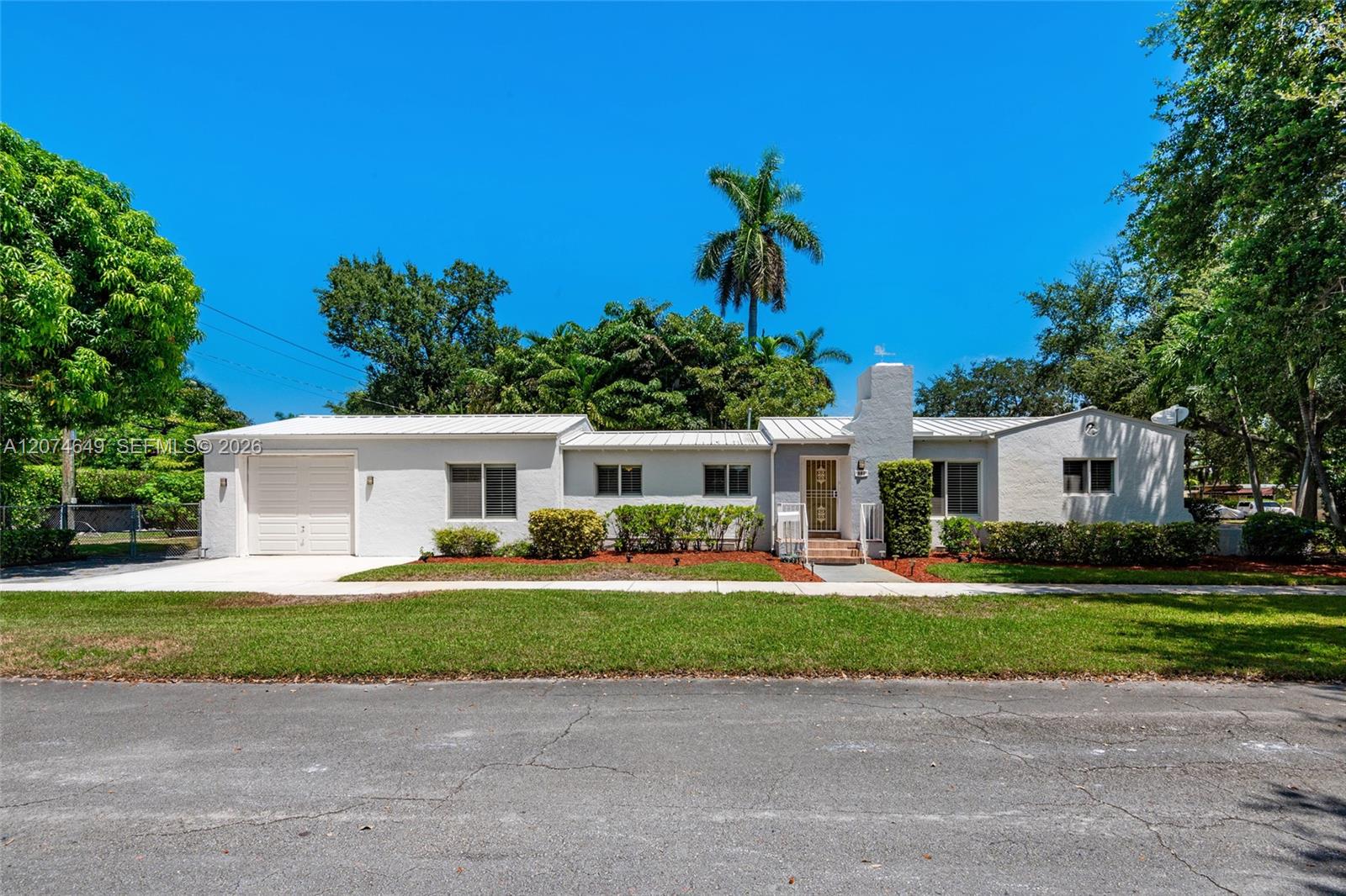 Photo of #A12074649 listing for Sale