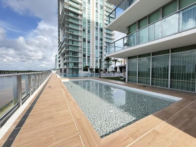 Photo of 330 Sunny Isles Boulevard 5-1008 #5-1008 listing for Sale