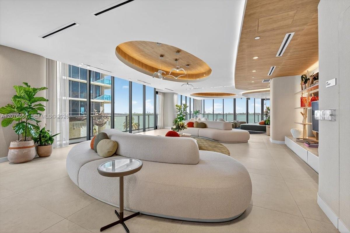 Photo of 700 NE 24th Street 1407 #1407 listing for Sale