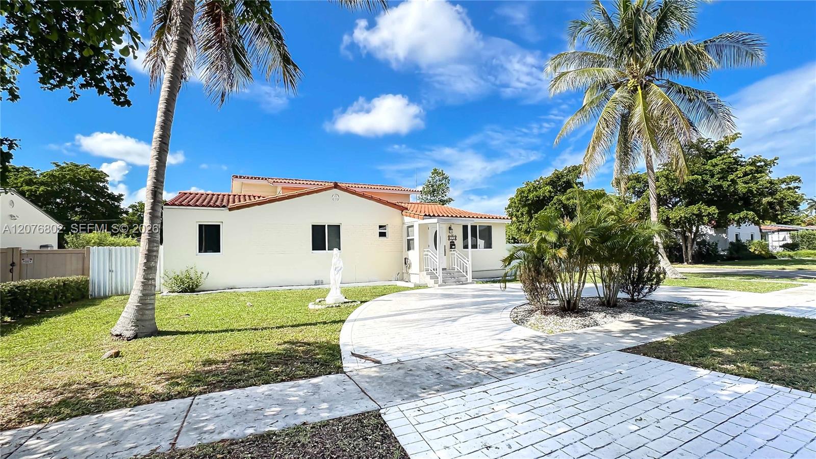 Photo of #A12076802 listing for Sale