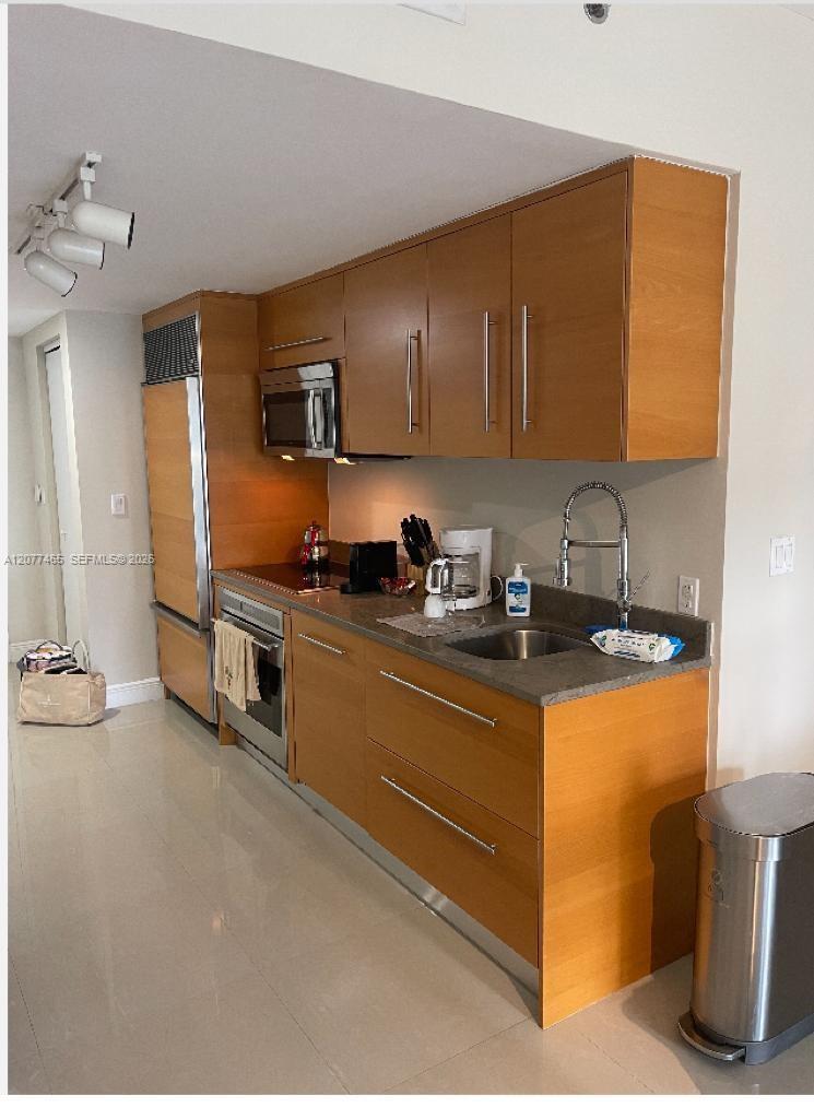Photo of 475 Brickell Avenue 808 #808 listing for Sale