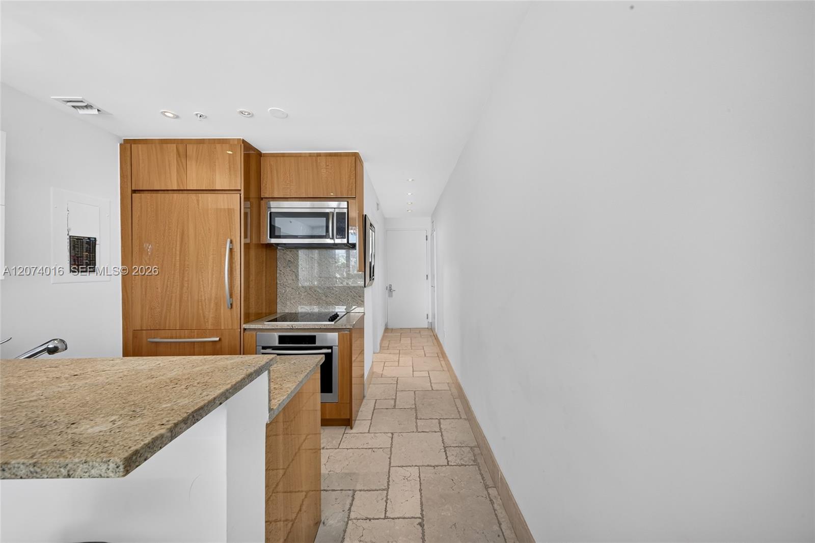 Photo of 50 S Pointe Drive 504 #504 listing for Sale