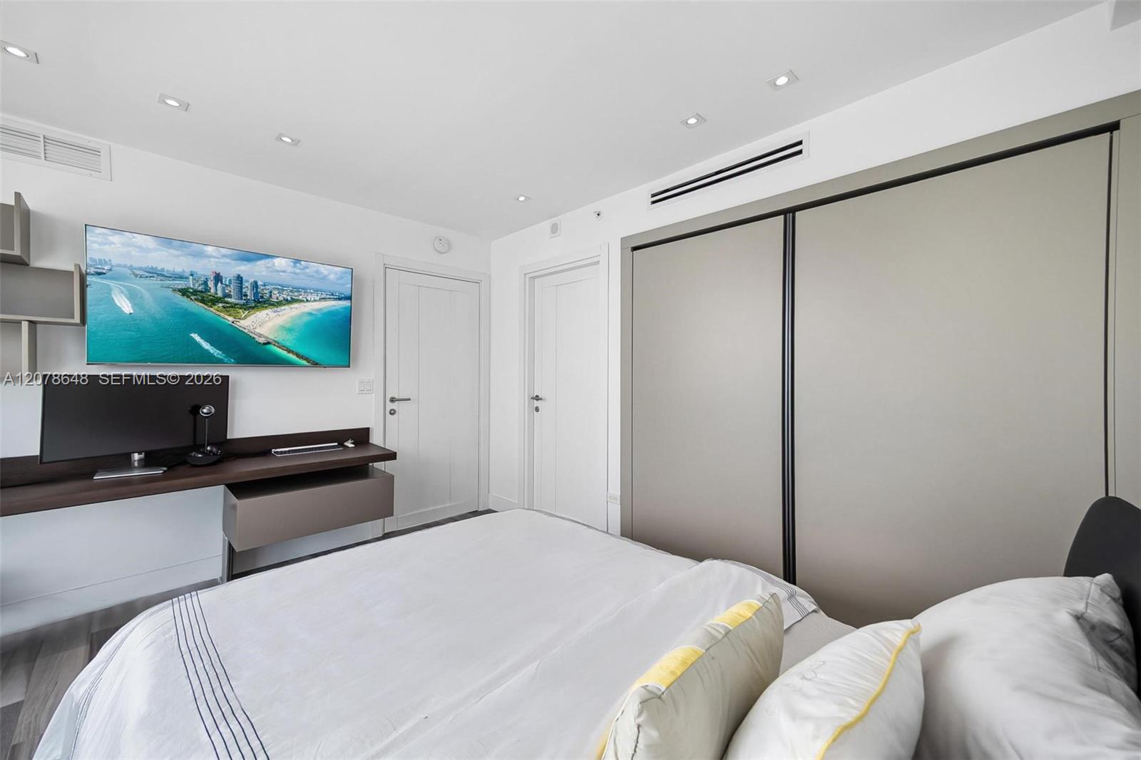 Photo of 1331 Brickell Bay Drive BL-33 #BL-33 listing for Sale