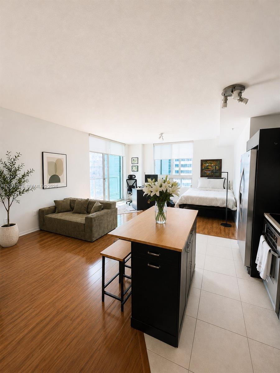 Photo of 1900 N Bayshore Drive 3005 #3005 listing for Sale