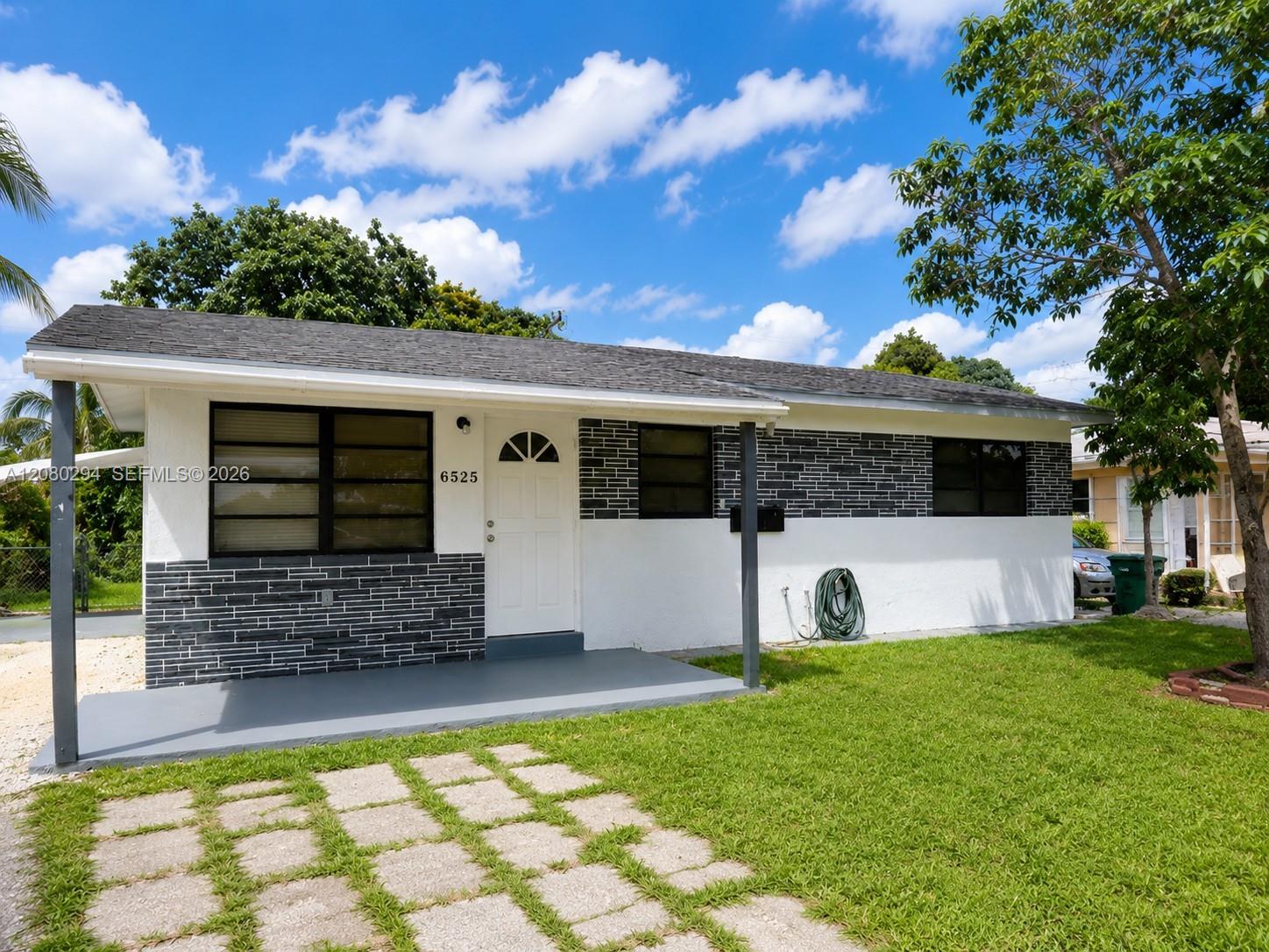 Photo of #A12080294 listing for Sale