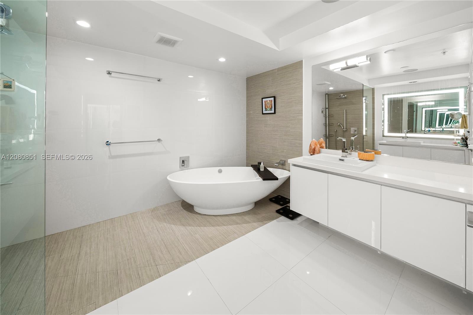 Photo of 300 Sunny Isles Boulevard 4-1208 #4-1208 listing for Sale