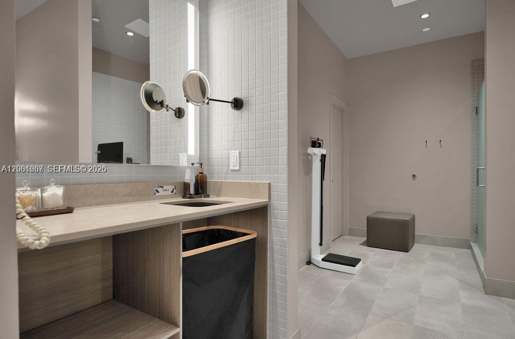 Photo of 159 NE 6th 2602 #2602 listing for Sale