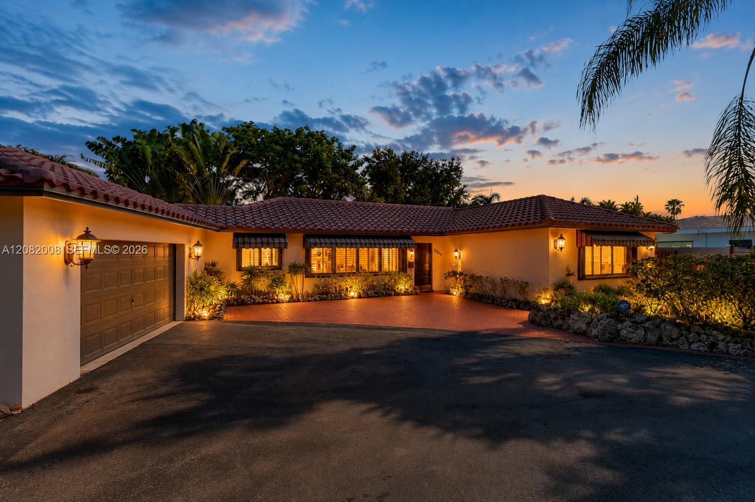 Photo of 2533 NE 35th Drive # listing for Sale