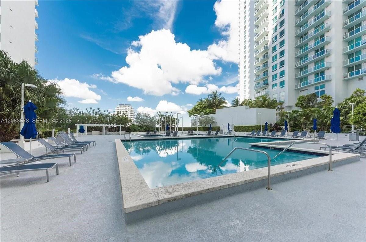 Photo of 1800 N Bayshore Drive 612 #612 listing for Sale