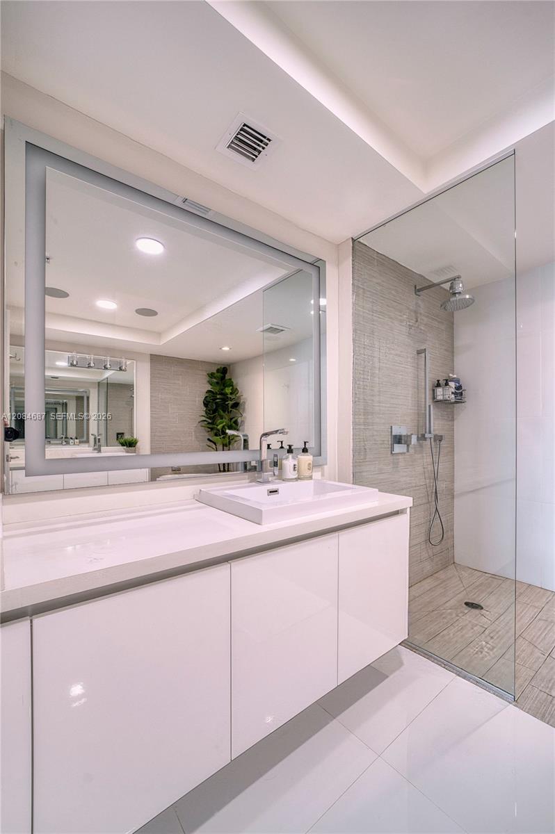 Photo of 300 Sunny Isles Boulevard 4-1701 #4-1701 listing for Sale