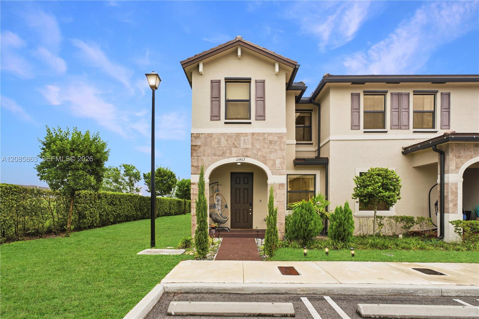 Photo of #A12085863 listing for Sale