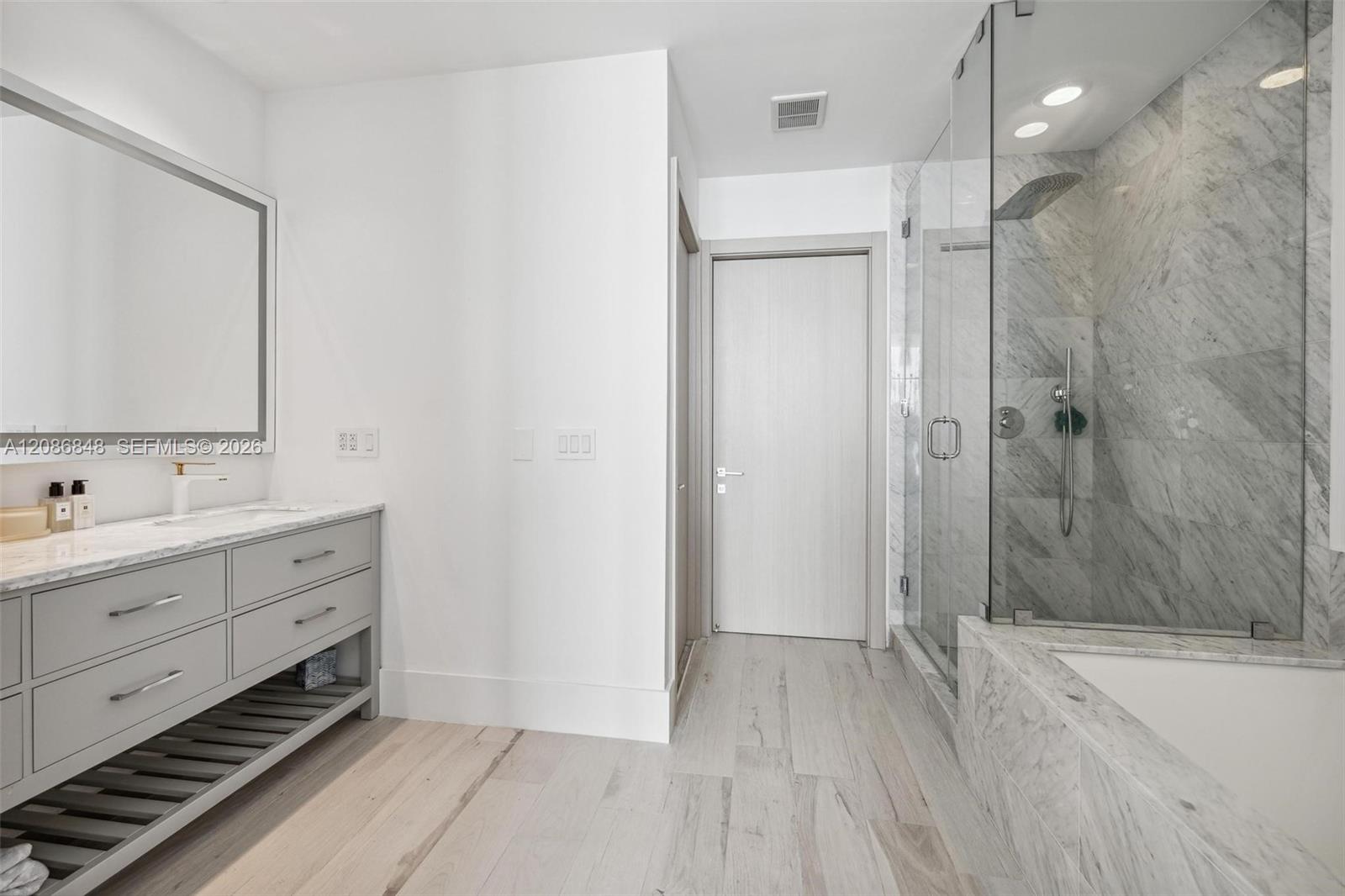 Photo of 480 NE 31st Street 3501 #3501 listing for Sale