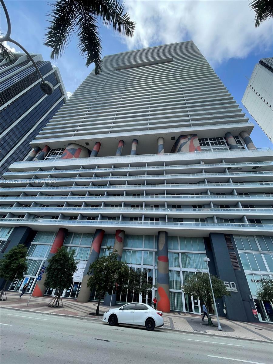 Photo of 50 Biscayne Boulevard 4105 #4105 listing for Sale