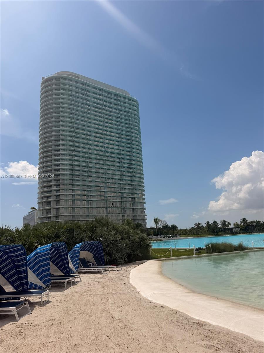 Photo of 2411 Laguna Circle 2103 #2103 listing for Sale