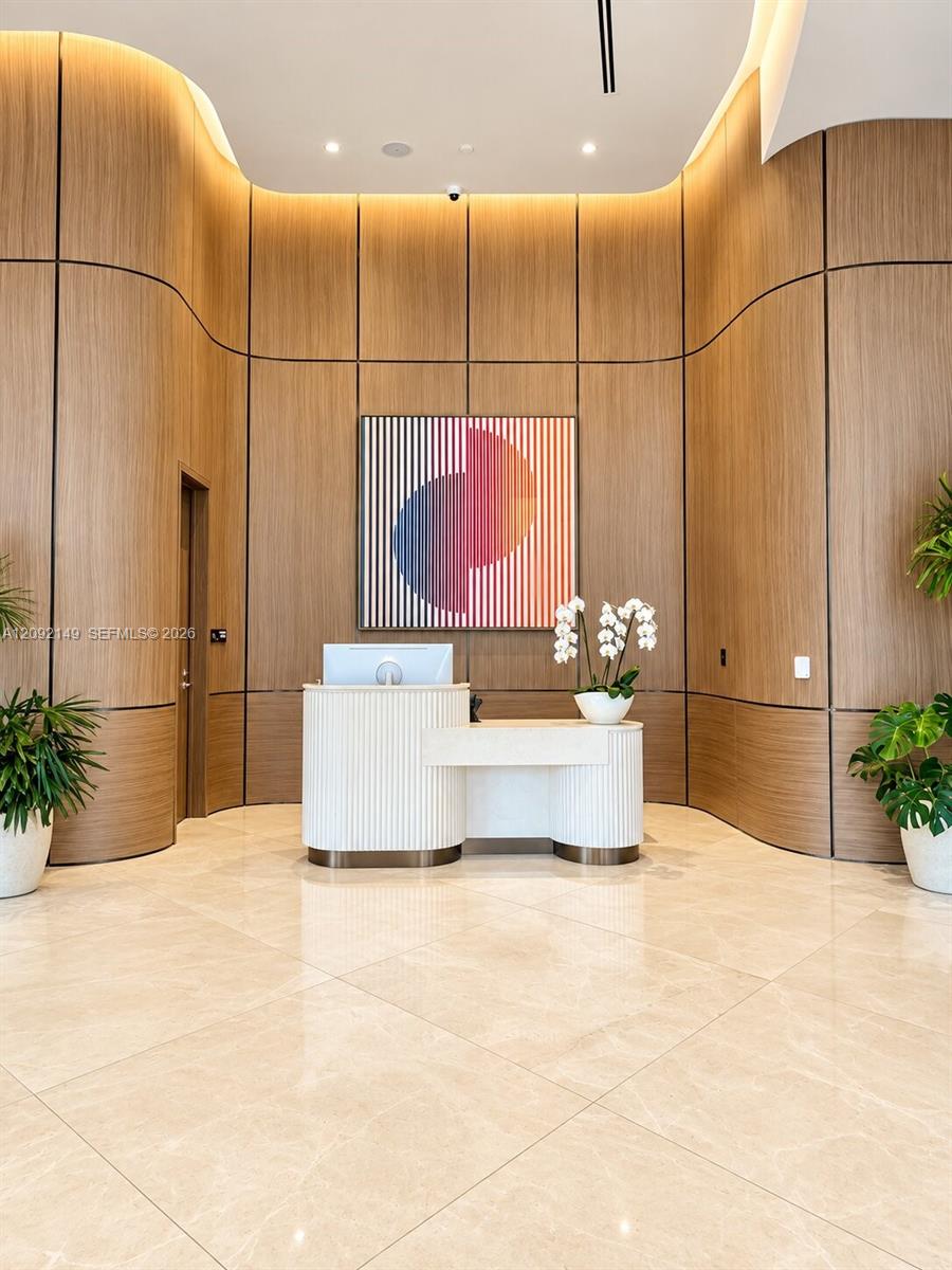 Photo of 2411 Laguna Circle 1111 #1111 listing for Sale