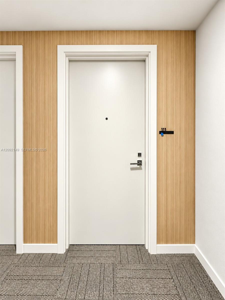 Photo of 2411 Laguna Circle 1111 #1111 listing for Sale