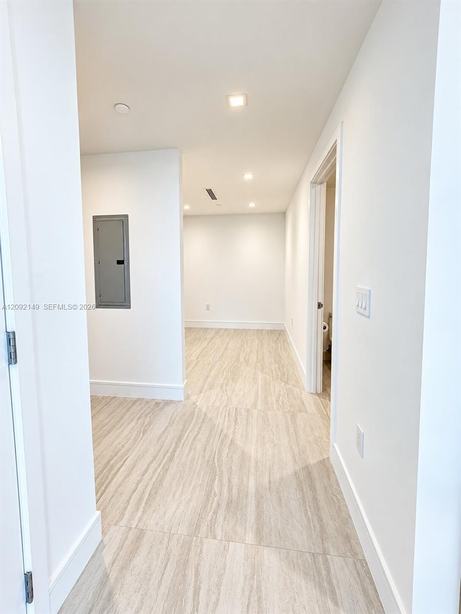 Photo of 2411 Laguna Circle 1111 #1111 listing for Sale