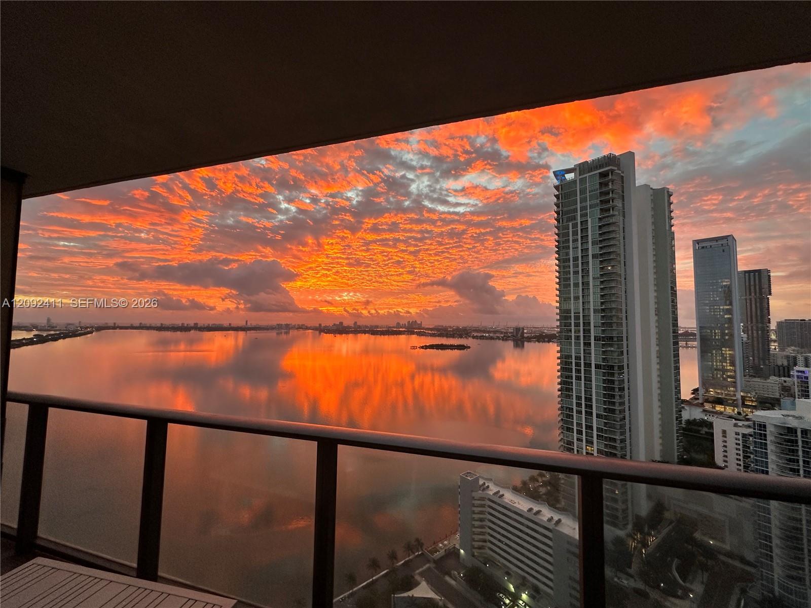 Photo of 650 NE 32 3302 #3302 listing for Sale