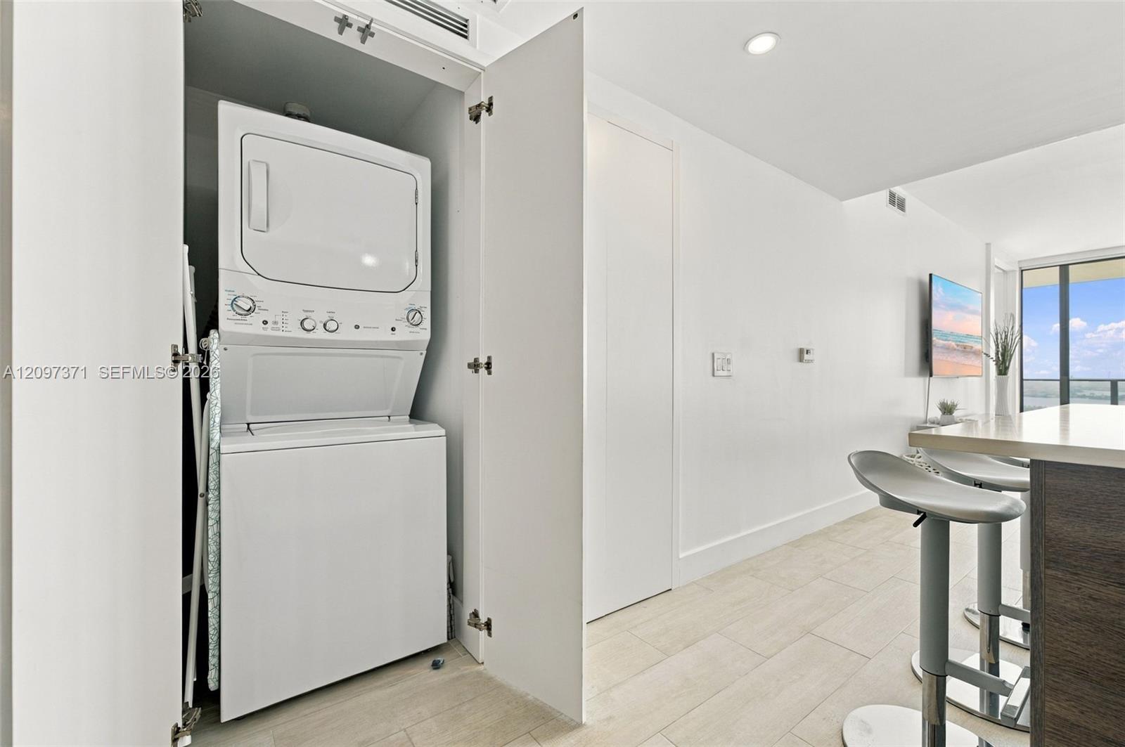 Photo of 650 NE 32nd Street 2406 #2406 listing for Sale