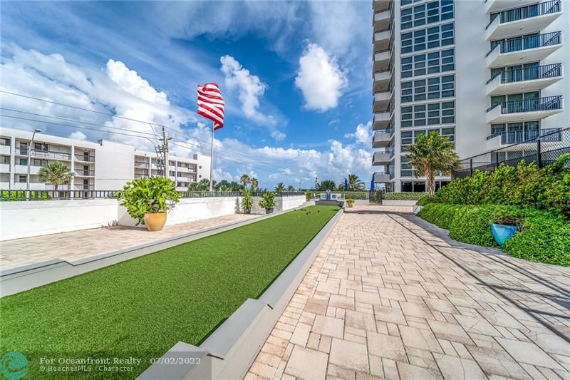 Unit 1814 in Silver Thatch Condominimum for Sale in Pompano Beach MLS